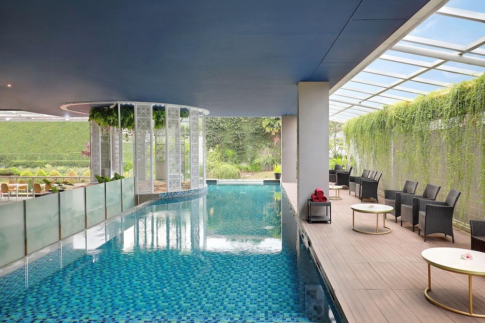 Mercure Bandung Nexa Supratman Exterior photo