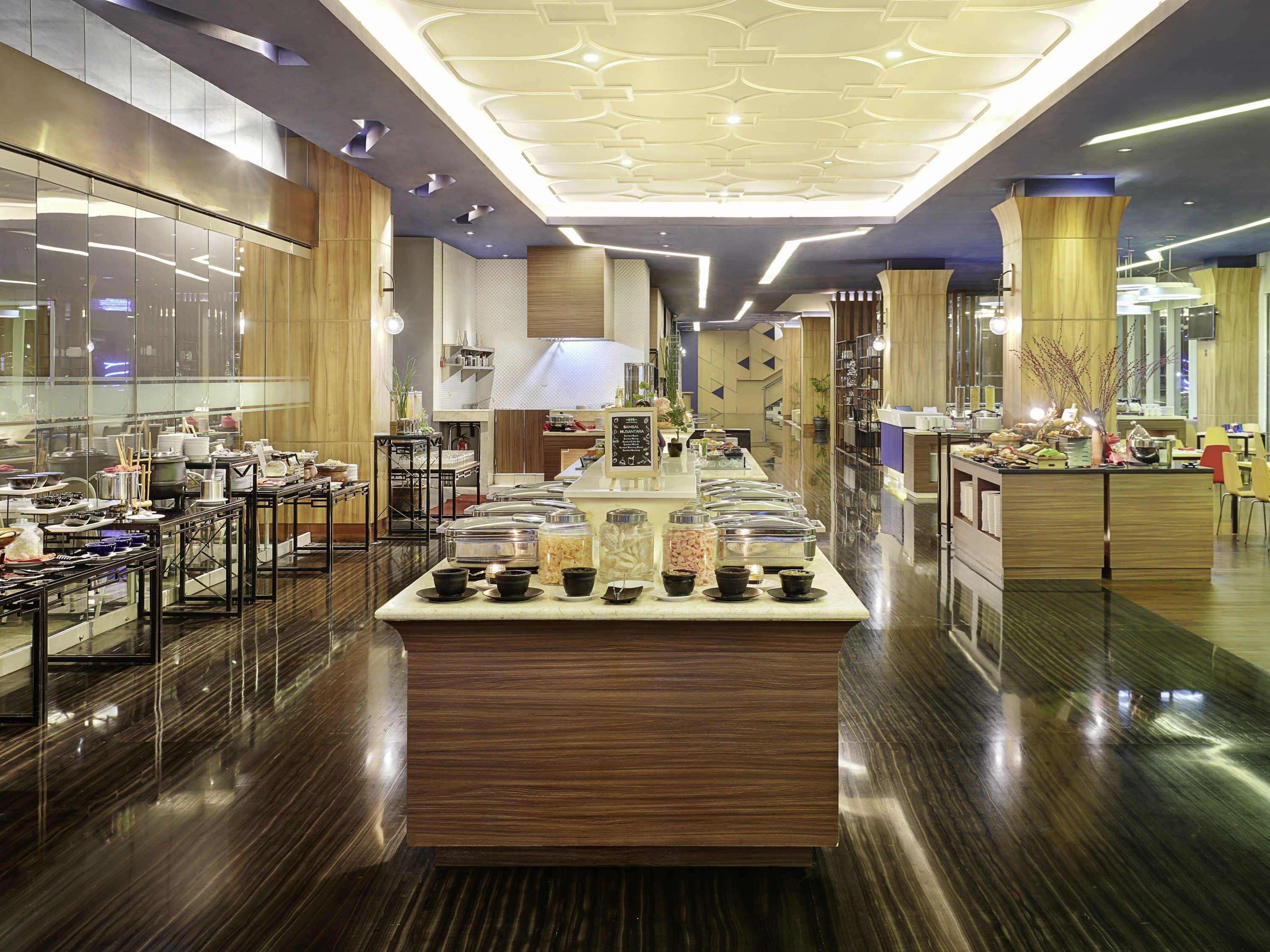 Mercure Bandung Nexa Supratman Exterior photo