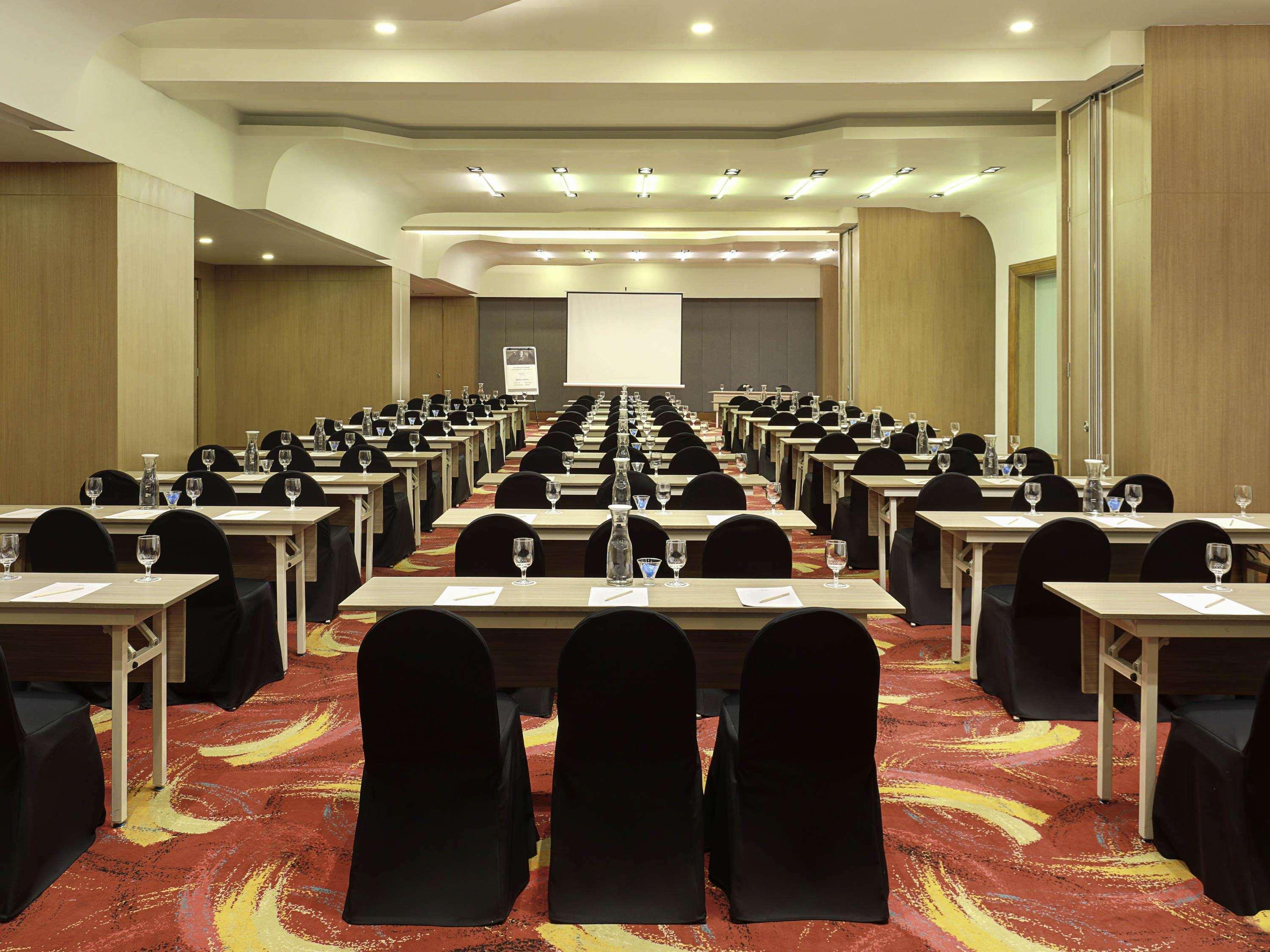 Mercure Bandung Nexa Supratman Exterior photo