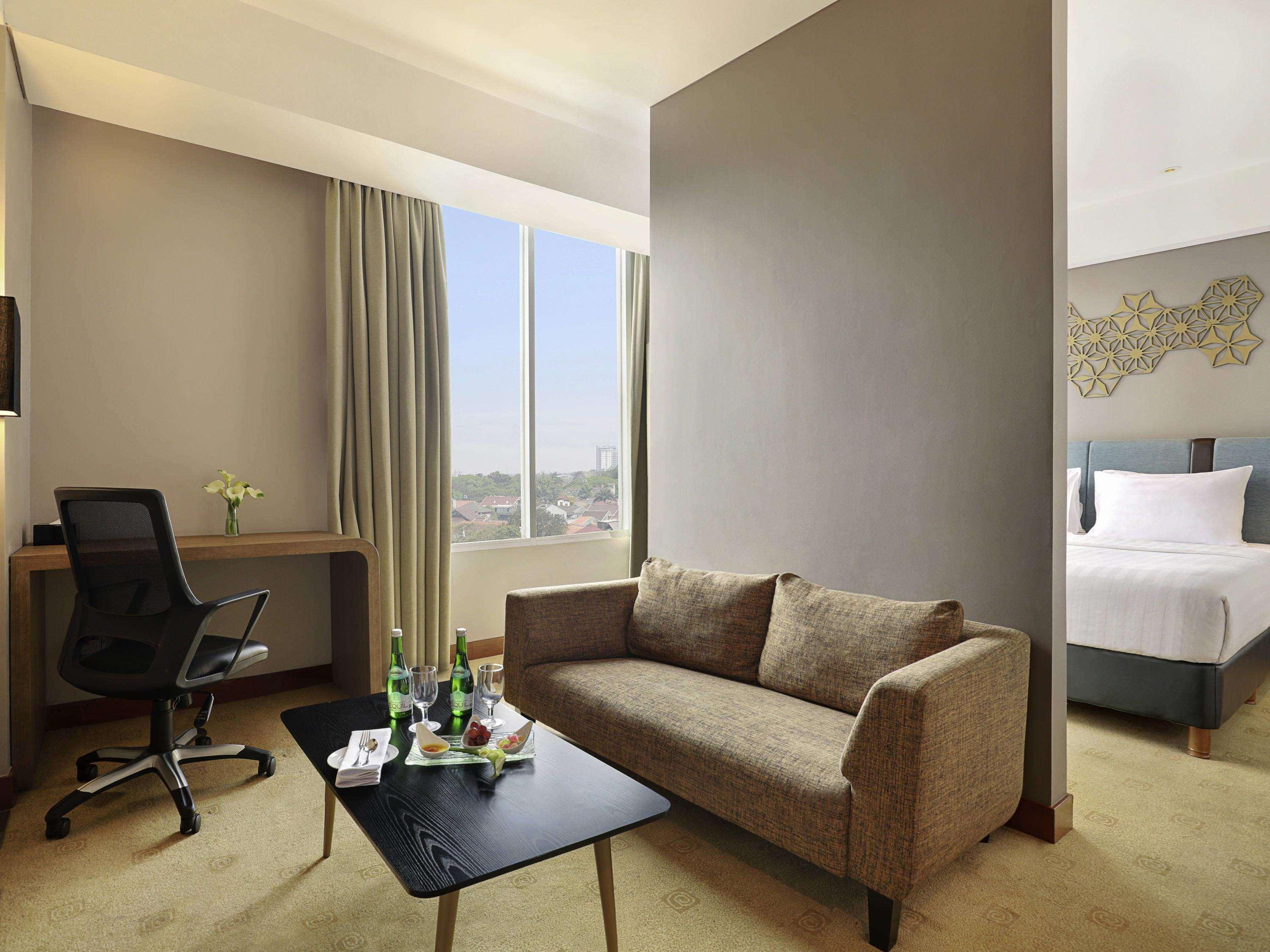 Mercure Bandung Nexa Supratman Exterior photo