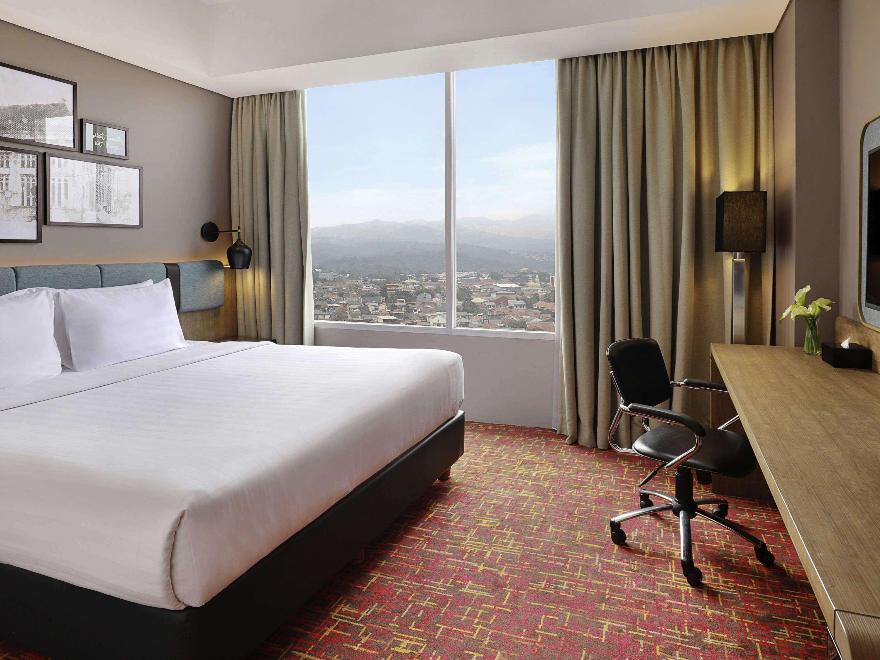 Mercure Bandung Nexa Supratman Exterior photo