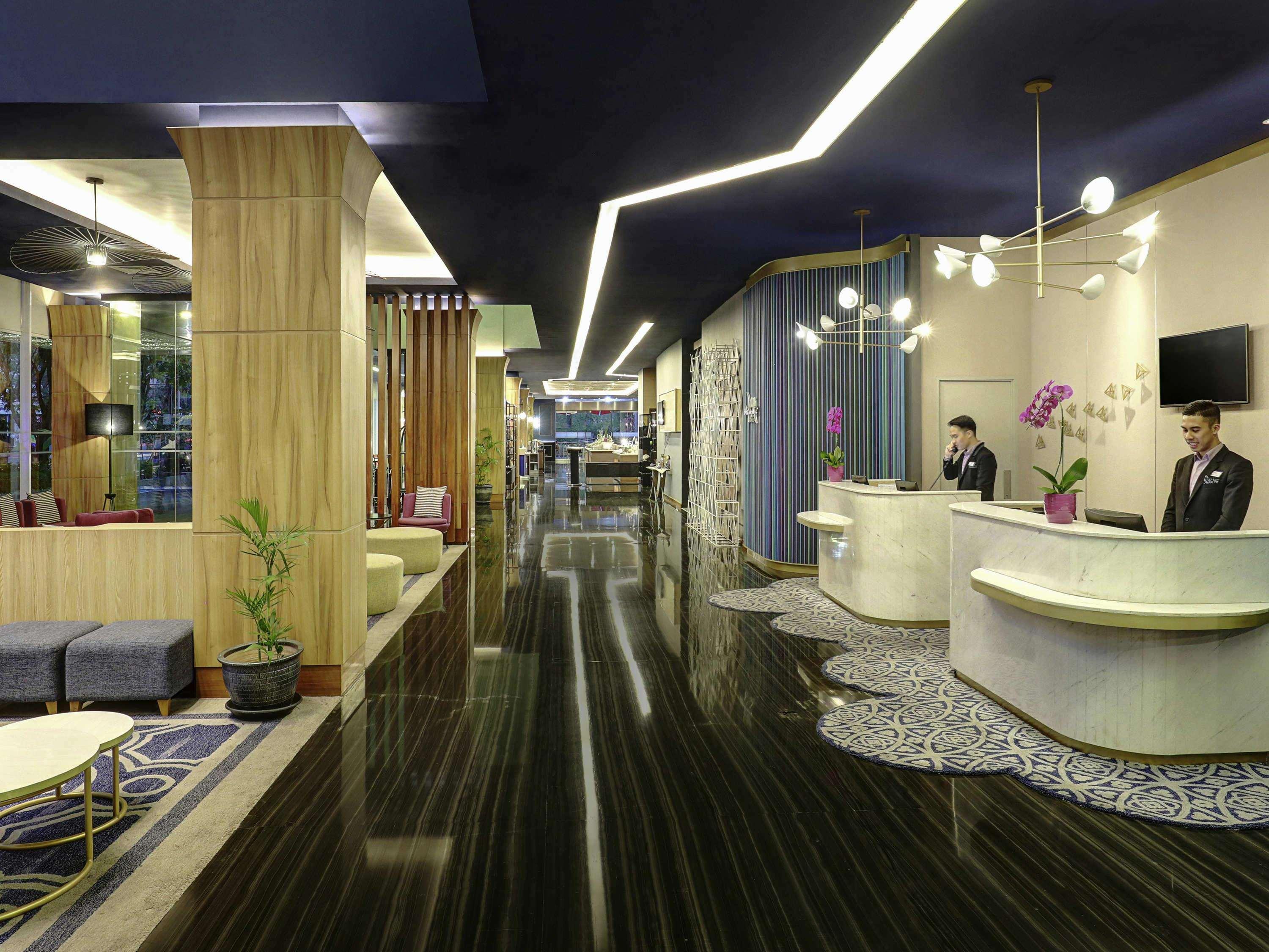 Mercure Bandung Nexa Supratman Exterior photo