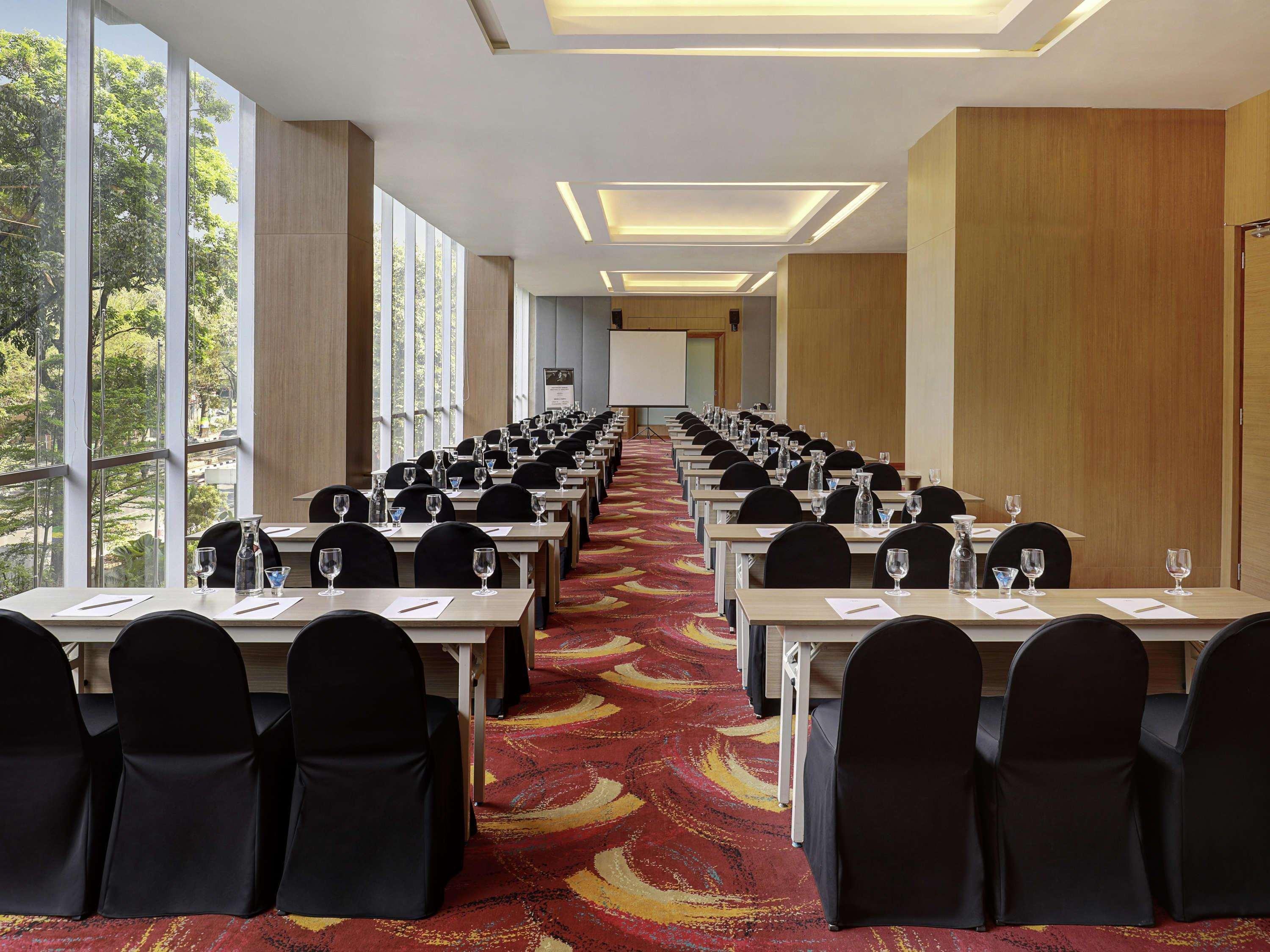 Mercure Bandung Nexa Supratman Exterior photo