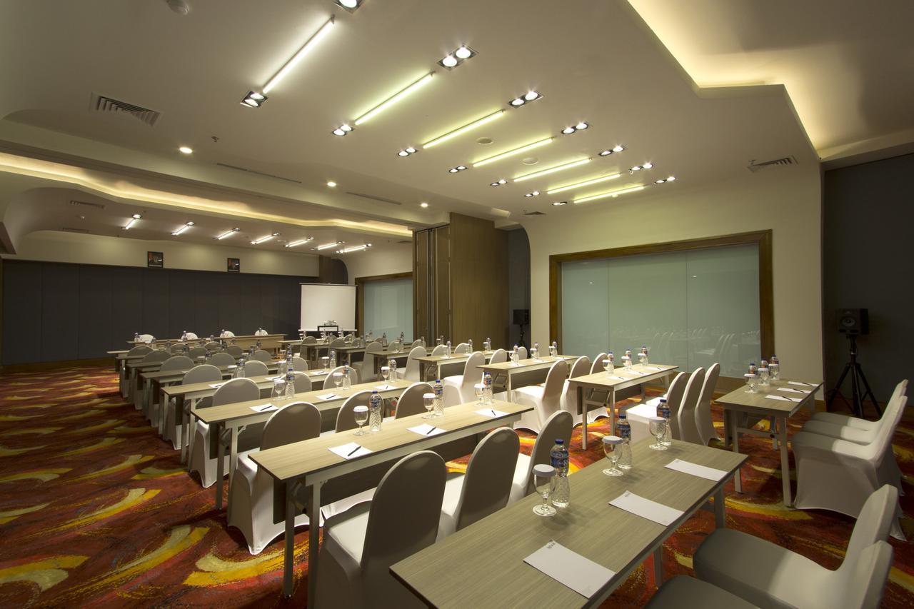 Mercure Bandung Nexa Supratman Exterior photo